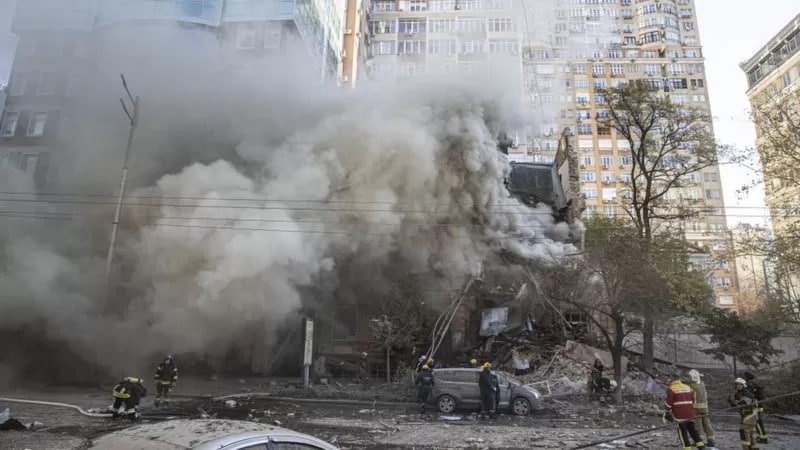 Киев камикадзе дронлар ҳужумига учради (фото, видео)
