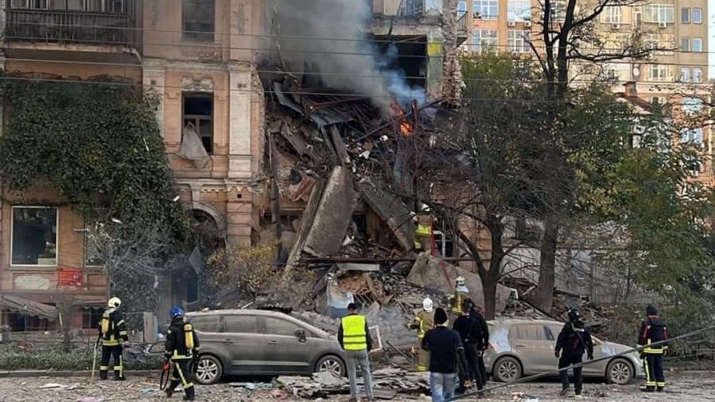 Kiyevda ko‘p qavatli uyga dronlar hujum qilishi oqibatida 2 kishi halok bo‘ldi