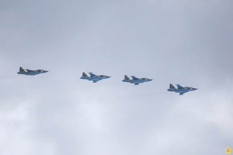 Rossiya Belarus samolyotlarini yadro quroli tashishga moslashtirib beradi