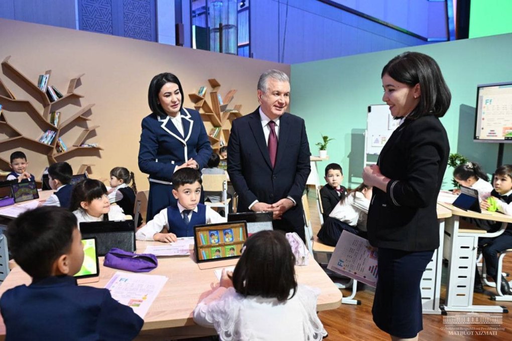 Президент: “Ёш-ёш қизларимиз 20-25 кило юкни ҳар куни кўтаришга мажбур эди”