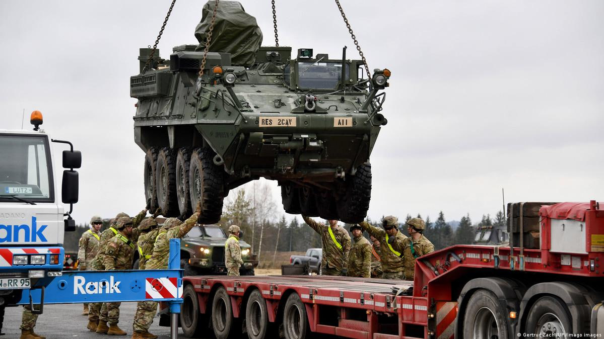 АҚШ Украинага Stryker бронетранспортёрларини беришга тайёрланяпти