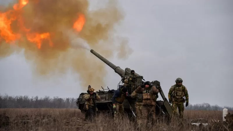 Россия Бахмутни қуршаб олаётганини айтди. Фронтнинг энг қайноқ участкасида аслида нималар бўлмоқда?