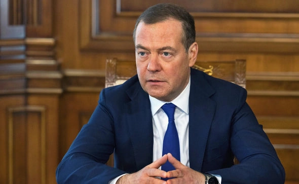 Medvedev Zelenskiyning Qrimni qaytarish niyatiga uchta javob taklif qildi