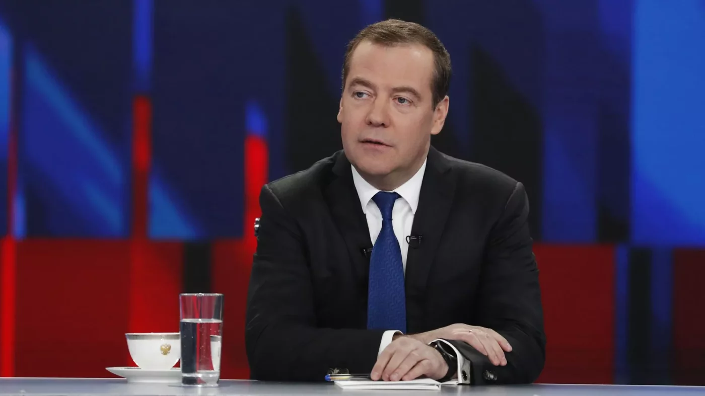 Medvedev: Mask kutilmaganda bizning yigit bo‘lib chiqdi