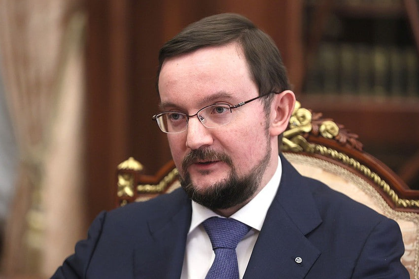 Mariupolni qayta qurayotgan rossiyalik oligarx AQSHda yashashi ma’lum bo‘ldi