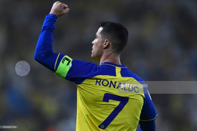 "Al Nassr" sobiq futbolchisi Ronalduning ustidan kuldi