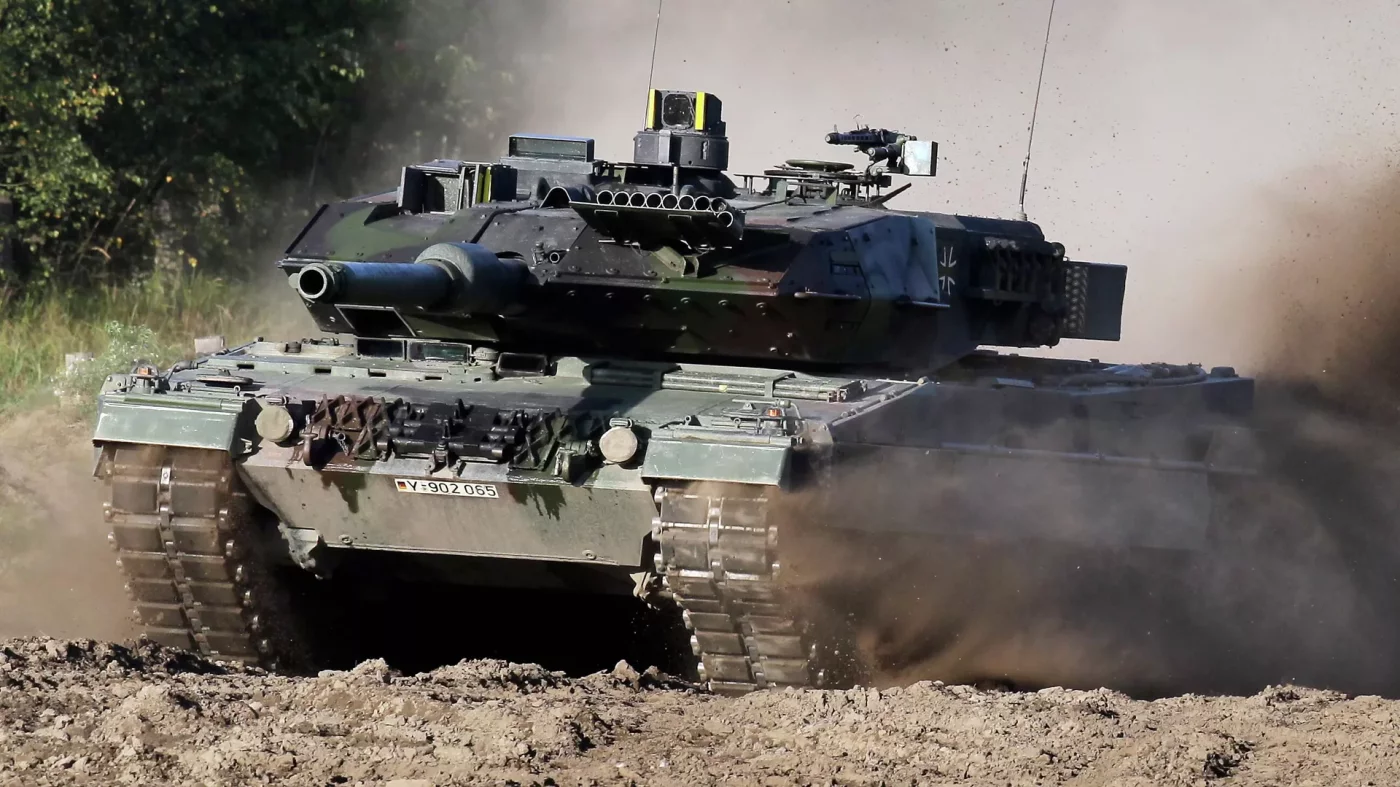 Rossiya harbiylari Germaniyaning "Leopard" tanklarini qo‘lga kiritdi (video)