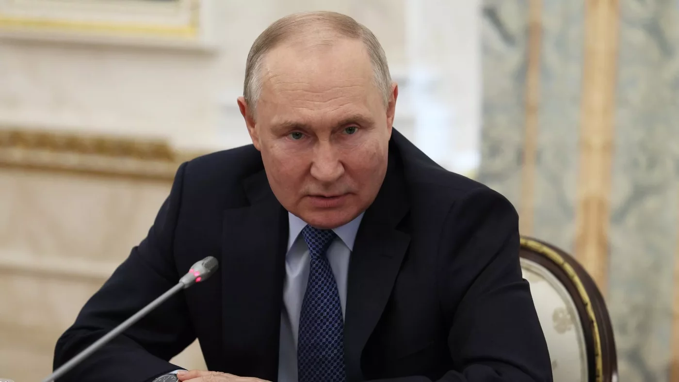 Putin: Xorijlik yollanmalar o‘z ahmoqligi sabab katta yo‘qotishlarga duch kelmoqda