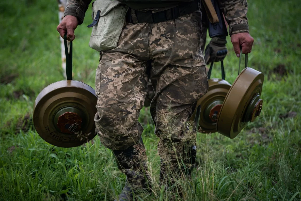 Ukraina Belarus bilan chegarani minalashni boshladi