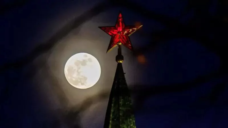 «Luna-25» nima uchun quladi va Rossiyaning oy dasturini nima kutmoqda?