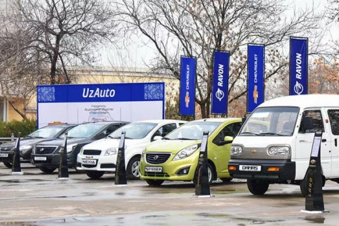 UzAuto Motors шартнома беришни бир кунда тўхтатди