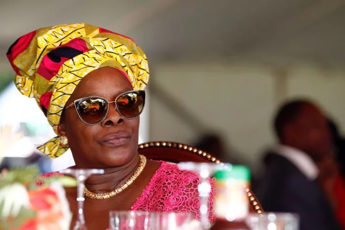 Zambiya sobiq prezidentining xotini o‘g‘rilikda ayblanib hibsga olindi
