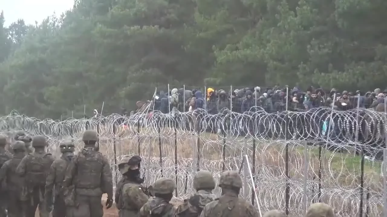 Polsha Belarusni chegarani buzib o‘tishga urinishda aybladi (video)