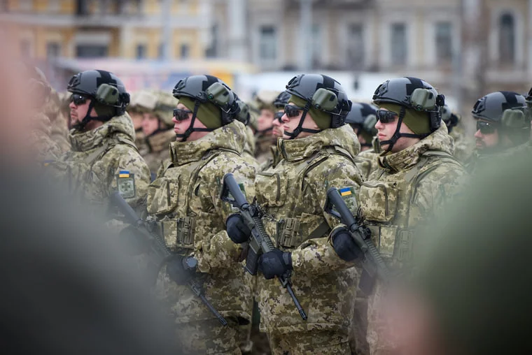 Zelenskiy Ukrainaning quruqlikdagi qo‘shinlari sonini oshkor qildi