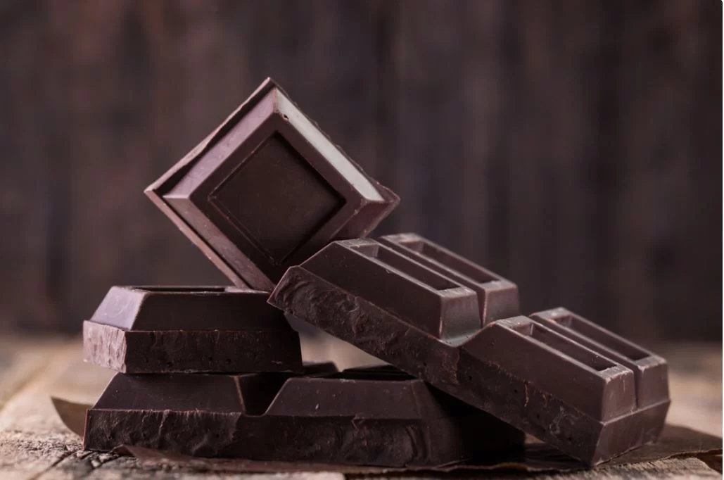 Вазн йўқотиш ва қора шоколад: бу жараён қандай ишлайди?