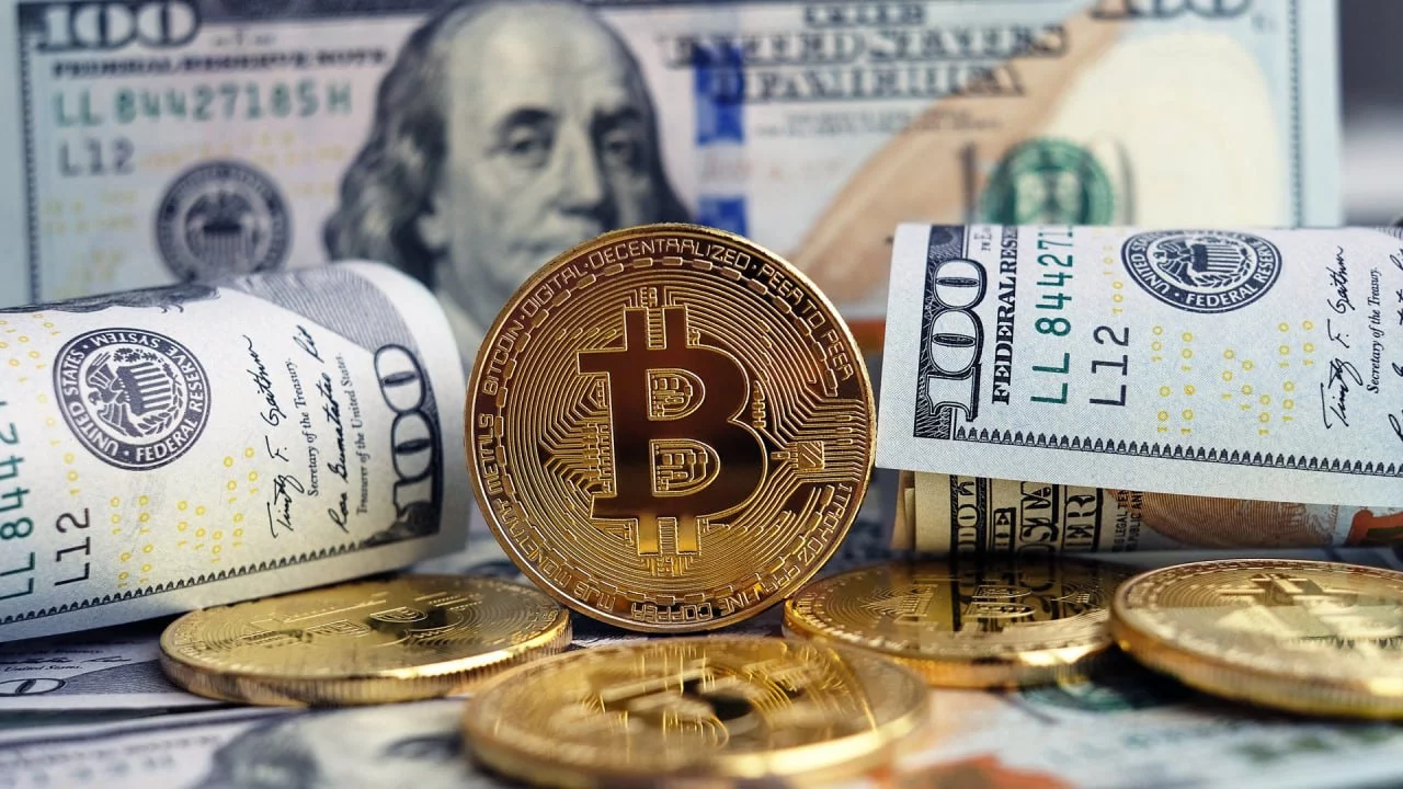 Xalqaro moliya bozori sharhi: Dollar mustahkamlandi, Bitcoin narxi yana osha boshladi