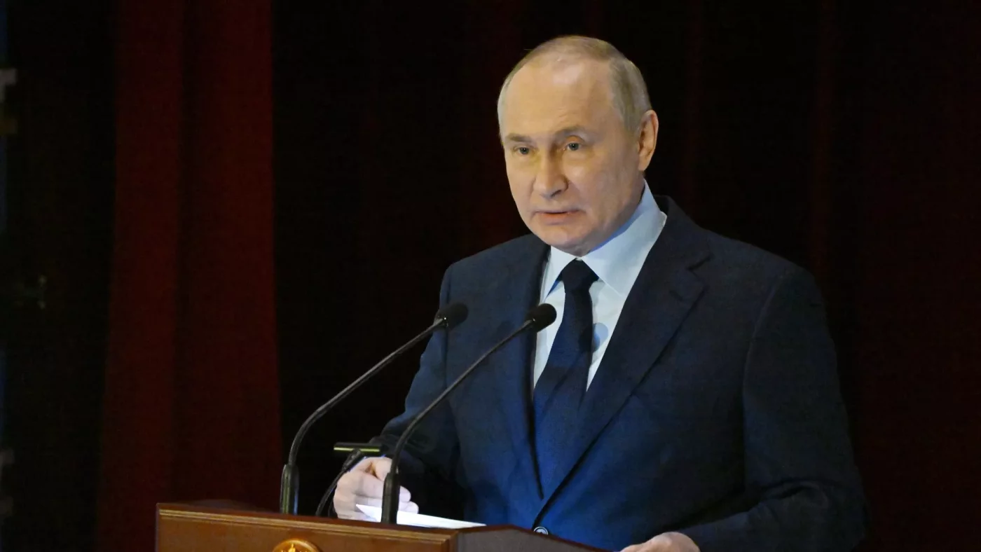 Путин: Терговчилар теракт тафсилотларини синчковлик билан ўрганишмоқда