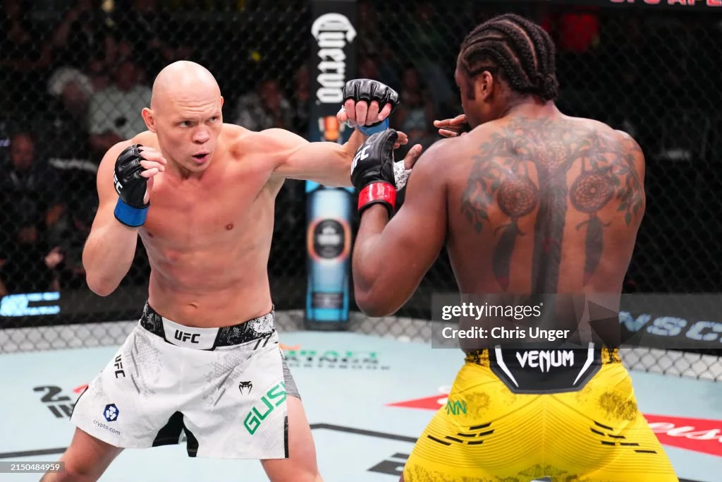 UFC Vegas 91. O‘zbekistonlik Bogdan Guskov amerikalik jangchini nokautga uchratdi (video)