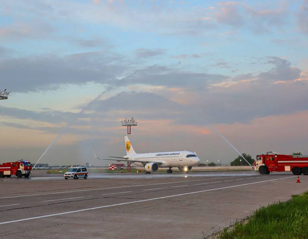 Ўзбекистонга яна битта Airbus A320neo самолёти келтирилди