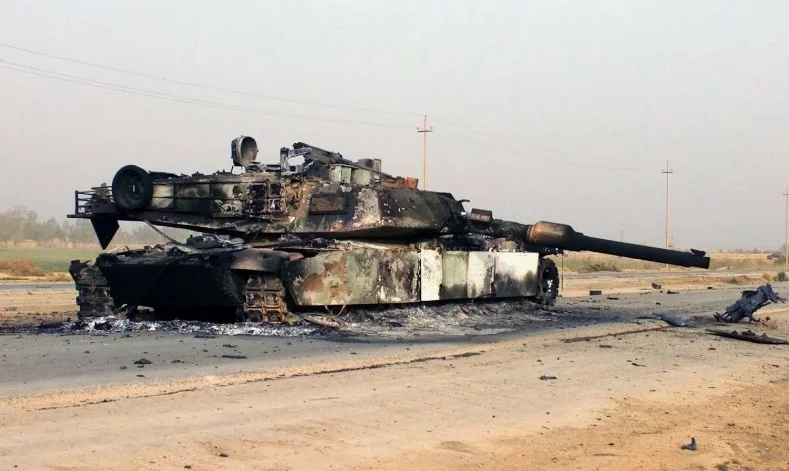 Ruslar Abrams tanklarining zaif tomonini topishdi расм