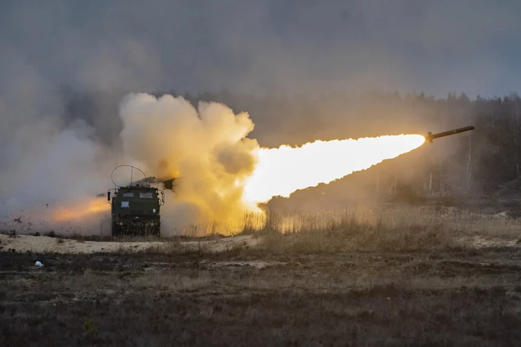 Ukraina Qrimga ATACMS raketalari bilan hujum qildi расм
