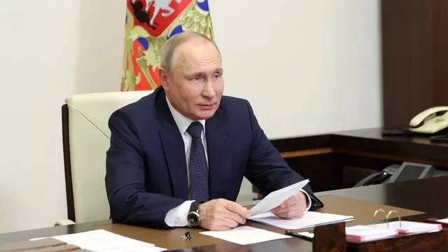 Владимир Путин: “БРИКС диктатурадан холи дунё қуриш тарафдори”