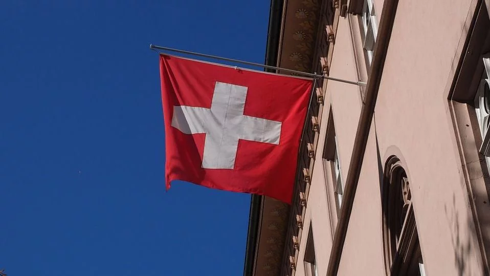 Швейцария Исроил ва ҲАМАС етакчиларини ҳибсга олишга тайёр расм