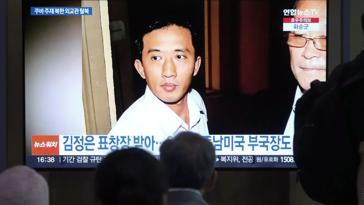 Shimoliy Koreya diplomati oilasi bilan Janubiy Koreyaga qochib ketdi