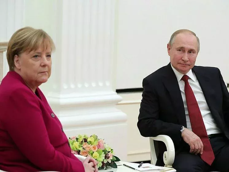 Путин Меркелни 70 ёшлик юбилейи билан табрикламади