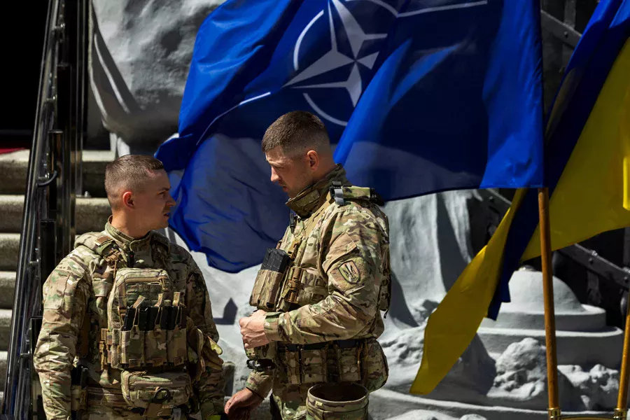 Украина НАТОга аъзолик ўрнига ҳарбий ёрдам миссиясига эга бўлади расм