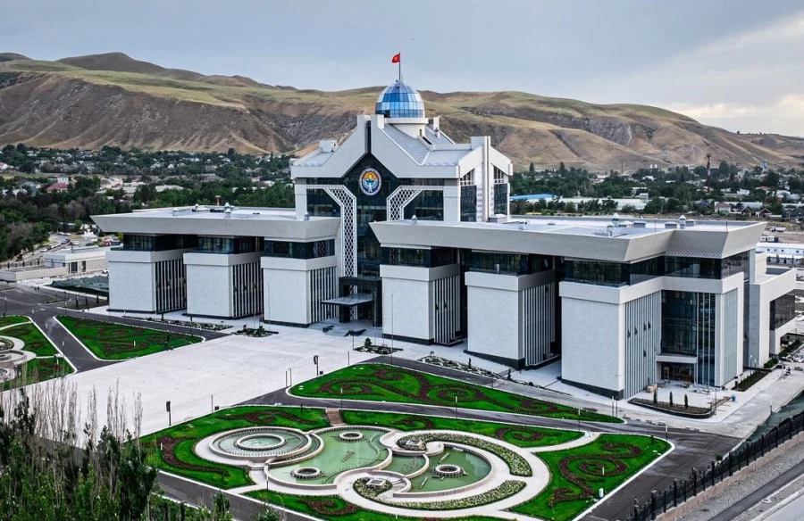 Bishkek shahrida Qirg‘iziston prezidentining yangi qarorgohi ochildi