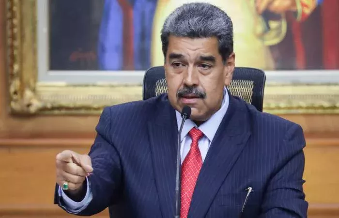 Николас Мадуро истеъфога чиқмаса, АҚШ ва ЕИ уни жавобгарликка тортиш билан таҳдид қилди