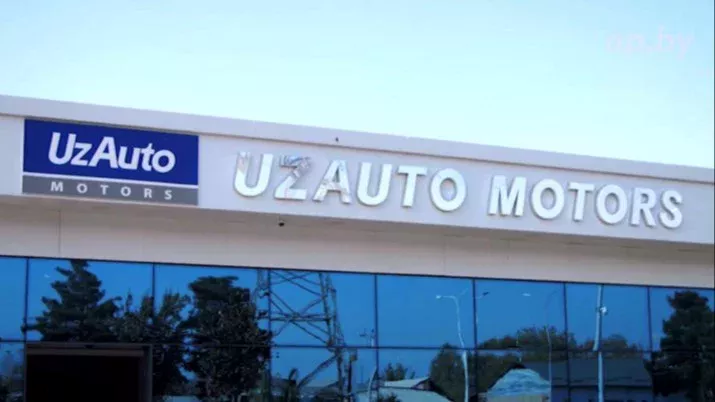 Raqobat qo‘mitasi UzAutoMotors va uning dileriga nisbatan ish qo‘zg‘atdi расм