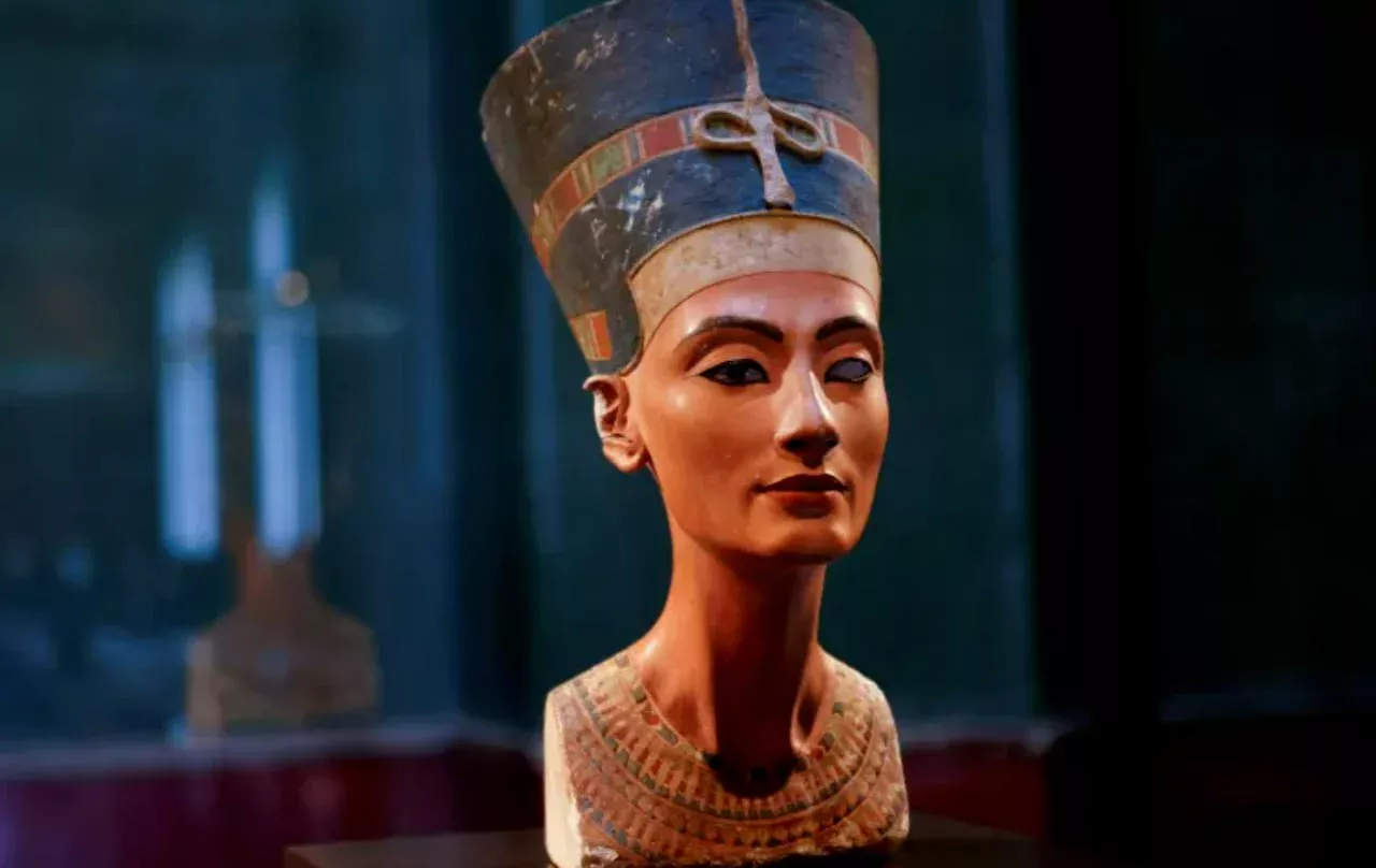 Misrlik arxeolog Germaniyadan Nefertiti byustini qaytarishni talab qilmoqda