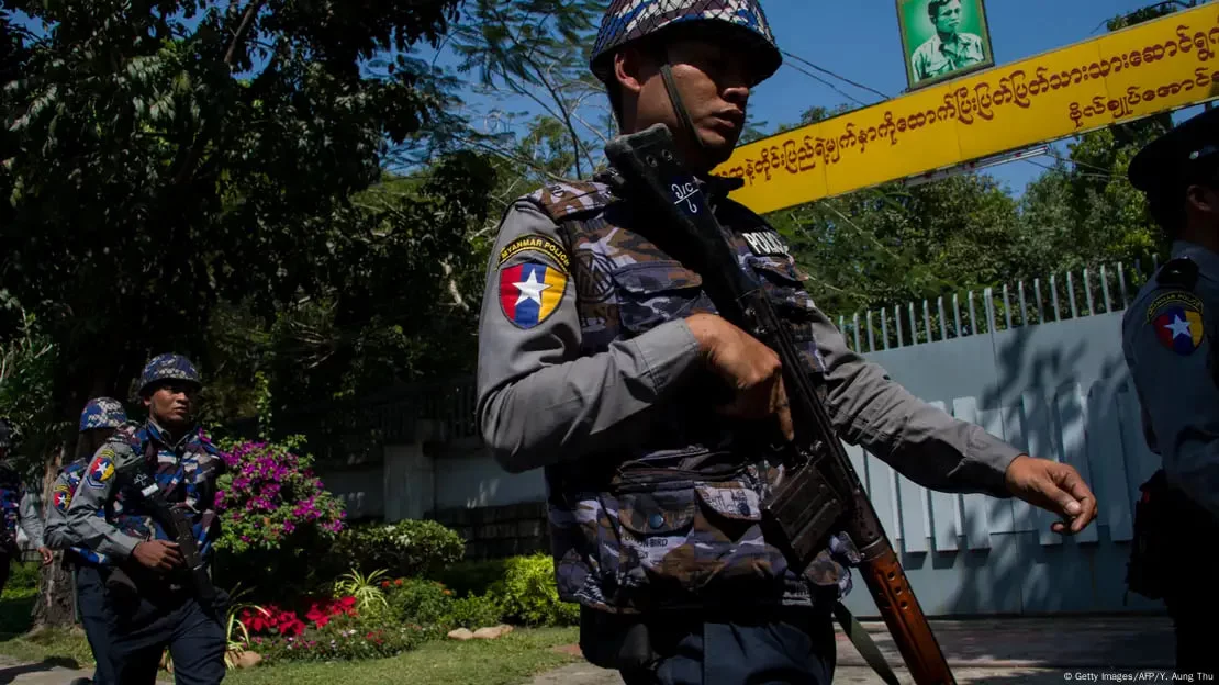 Myanma sobiq yetakchisining kuyovi Facebook'dagi postlari uchun hibsga olindi