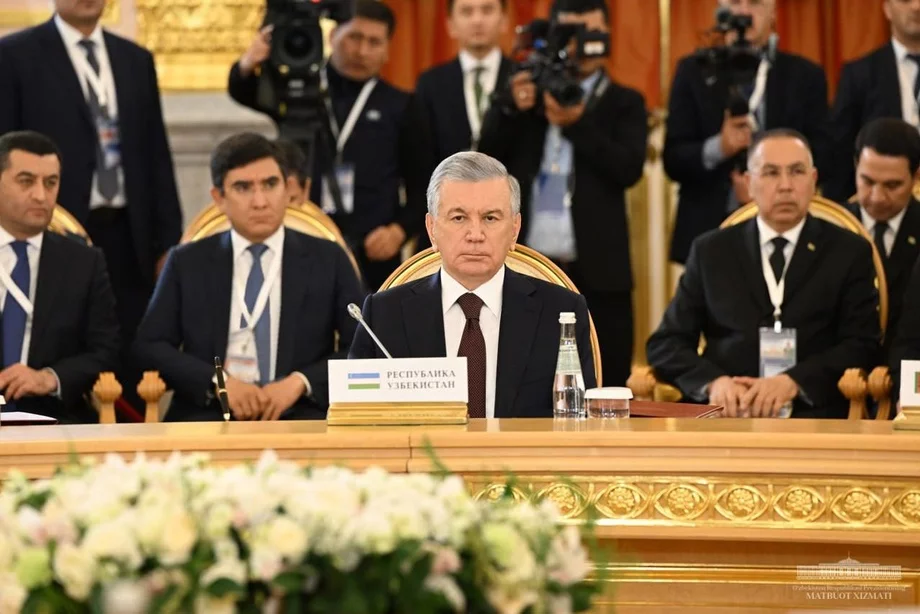 Shavkat Mirziyoyev MDH rahbarlari majlisida ishtirok etdi