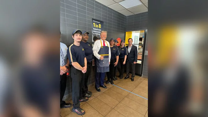 Трамп Пенсилванияда McDonald’s ходими бўлиб ишлади