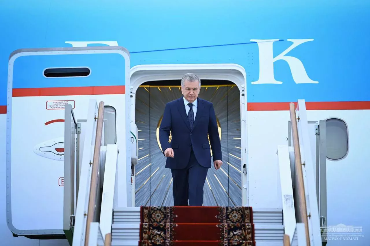 Shavkat Mirziyoyev Moskvaga yetib bordi