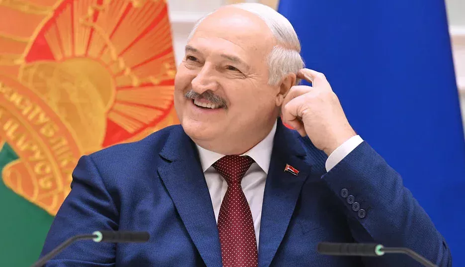 Lukashenko ukrainalik generallar taslim bo‘lish uchun unga qo‘ng‘iroq qilishganini aytdi