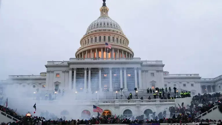 Прокурор: Трамп Капитолийга ҳужум иши бўйича дахлсизликка эга эмас