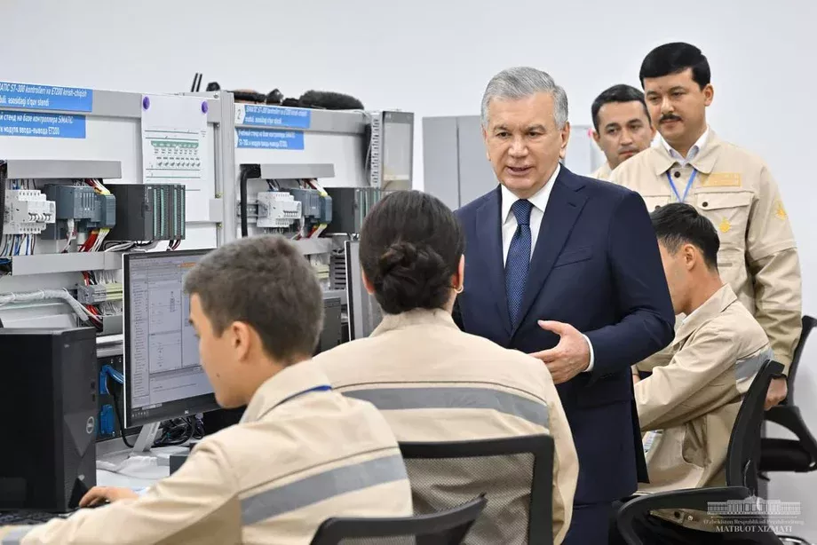 Prezident Shavkat Mirziyoyev Olmaliq shahriga tashrif buyurdi расм