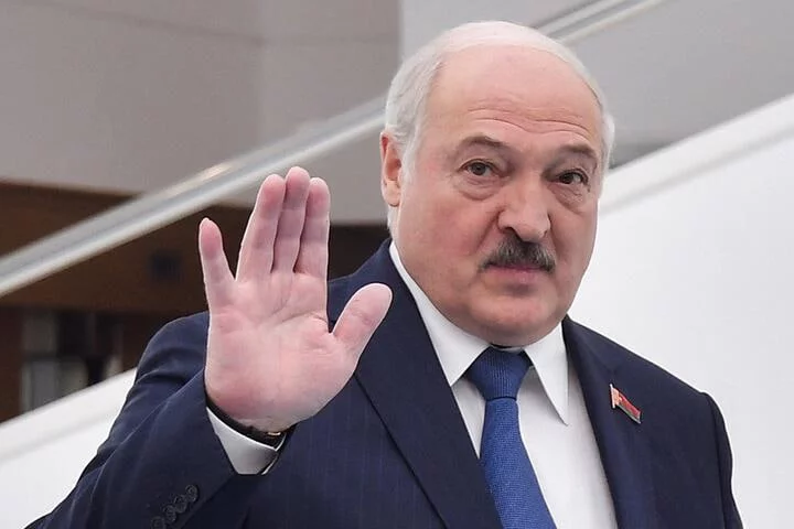 Lukashenko: “G‘arb Belarus va Rossiyani bo‘g‘ib yo‘q qilish niyatida”