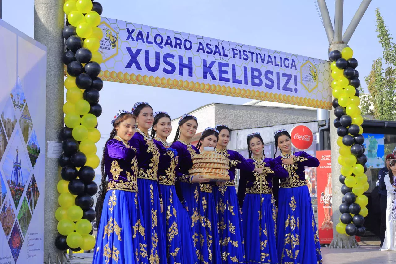 Namanganda an’anaviy xalqaro asal festivali boshlandi (foto, video)