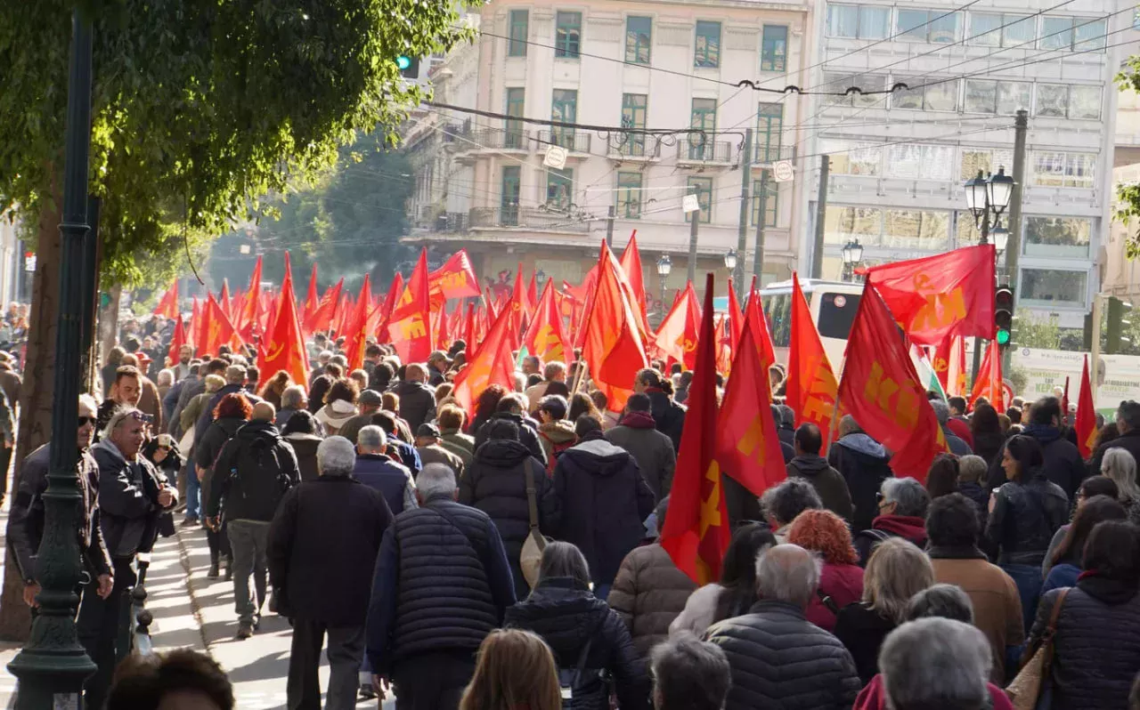 Грецияда минглаб одамлар НАТОга қарши намойиш ўтказди