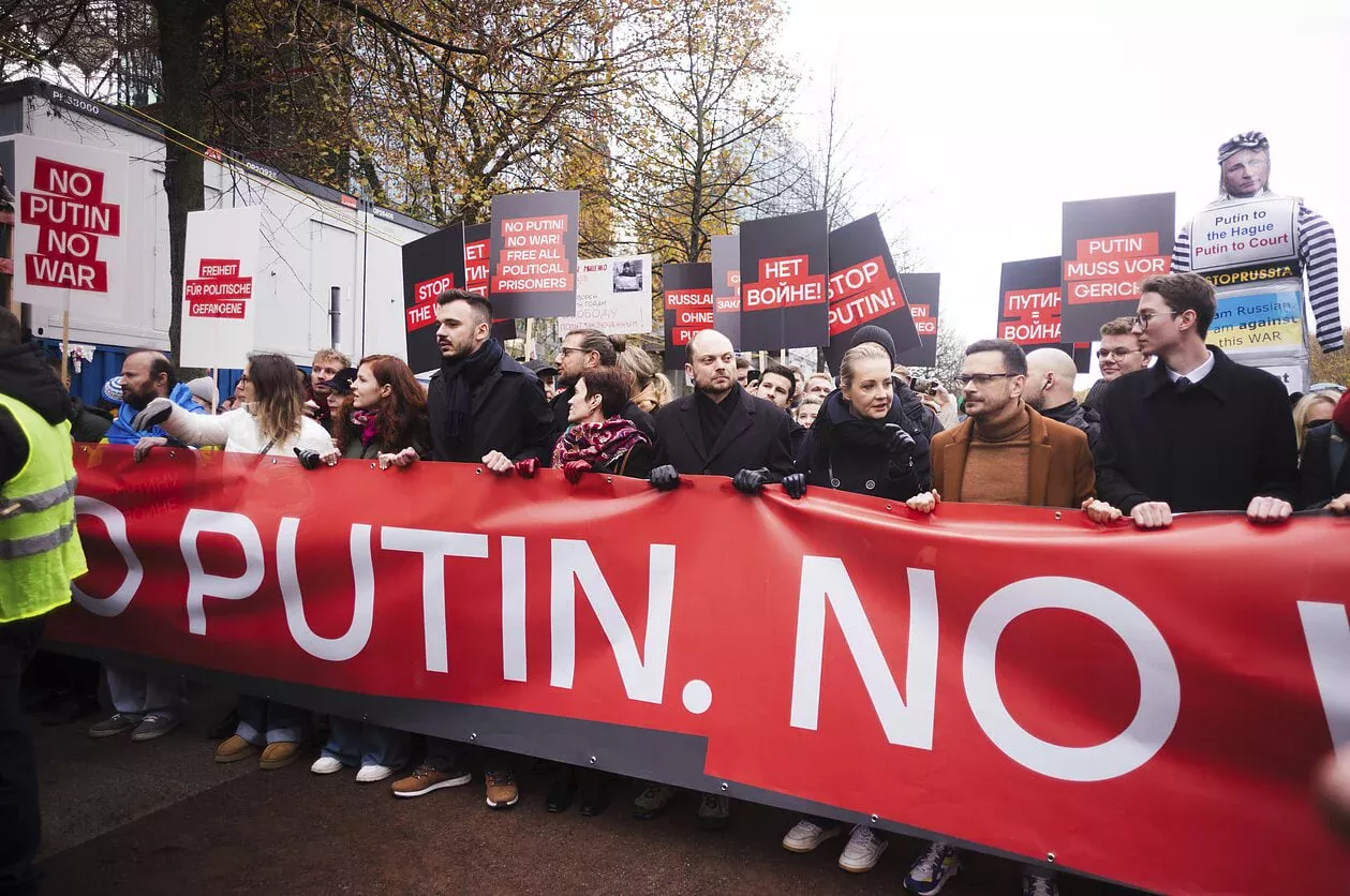 Berlinda Rossiya muxolifati tomonidan uyushtirilgan urushga qarshi marsh bo‘lib o‘tdi