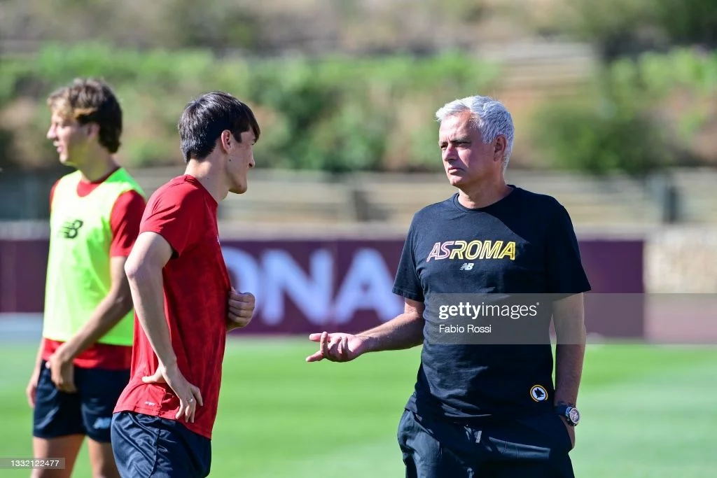 Mourino Shomurodovdan keyin yana bir oʻzbek futbolchisi bilan ishlashni oʻylamoqda