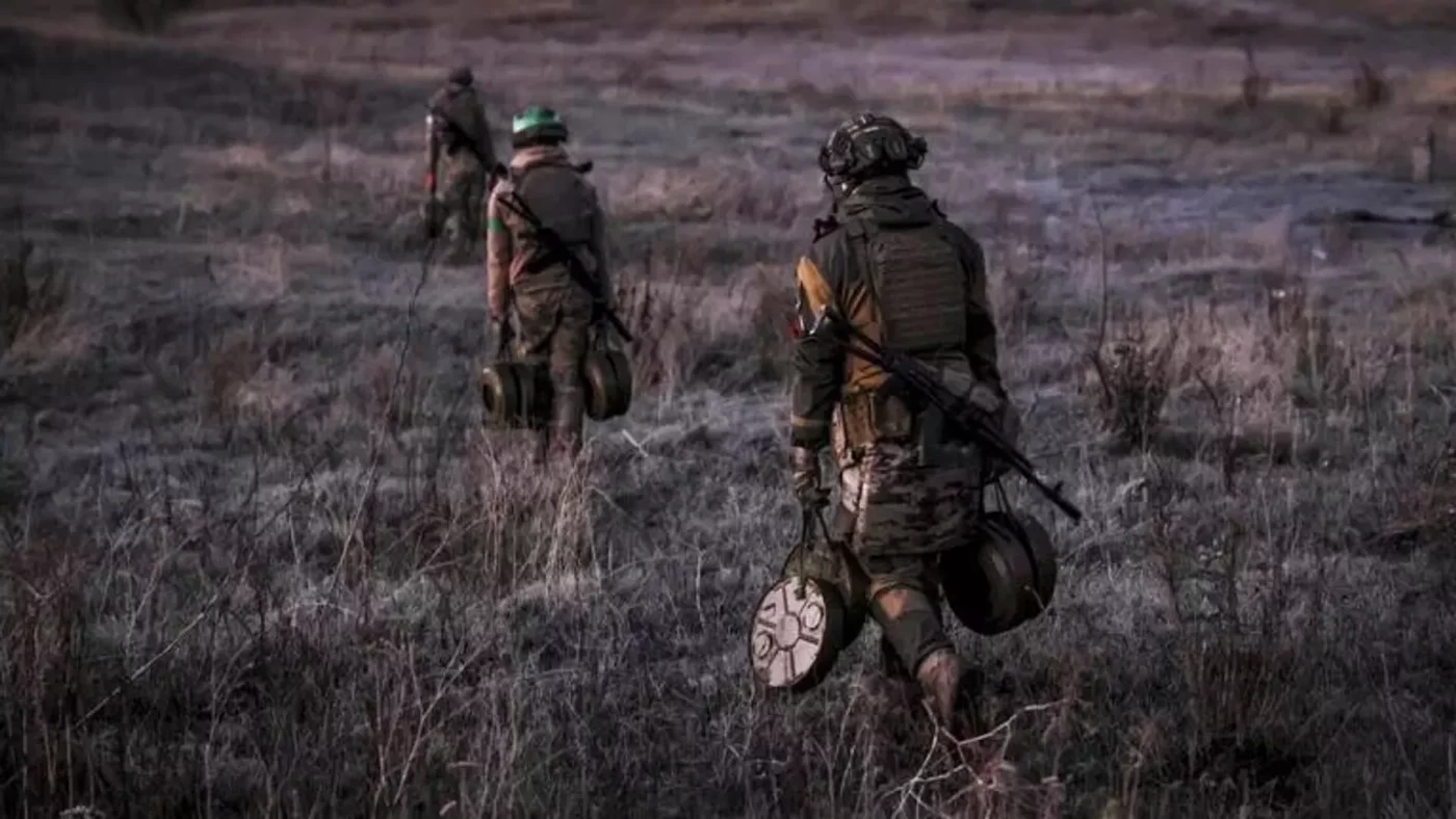 Iste'fodagi podpolkovnik: Ukraina harbiylari yarador xizmatdoshlarini tashlab, qochib ketishdi расм