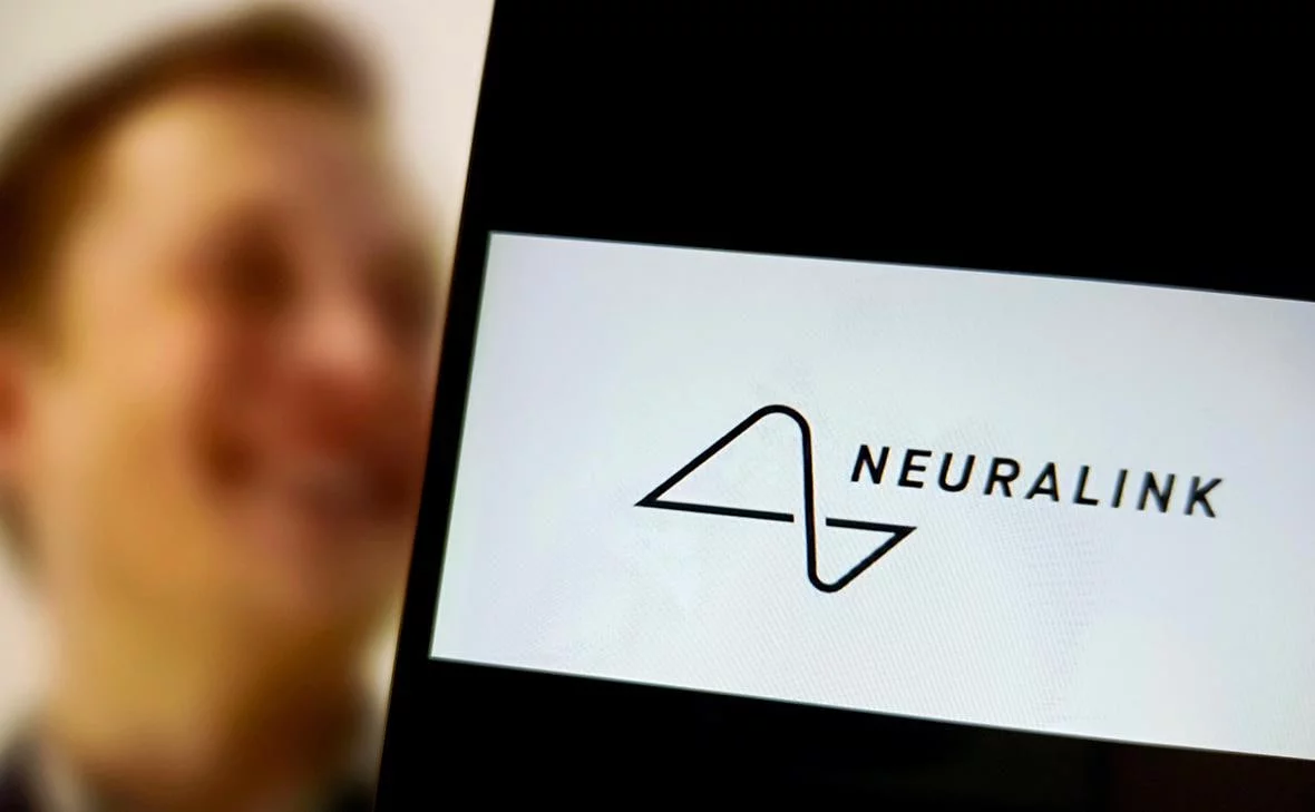 Чип Neuralink Илона Маска имплантировали третьему пациенту