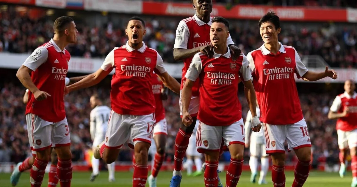 “Arsenal” biratoʻla etti futbolchining xizmatidan voz kechdi