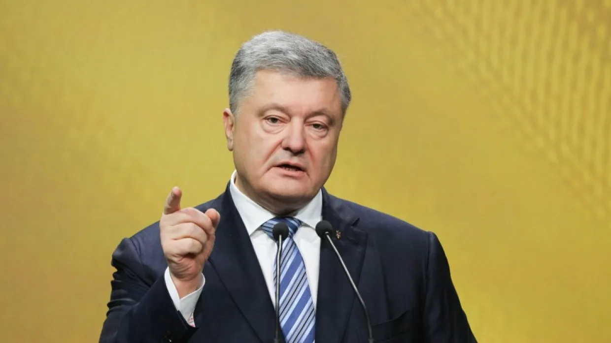 Sobiq prezident Poroshenko davlatga xiyonatda gumonlanmoqda